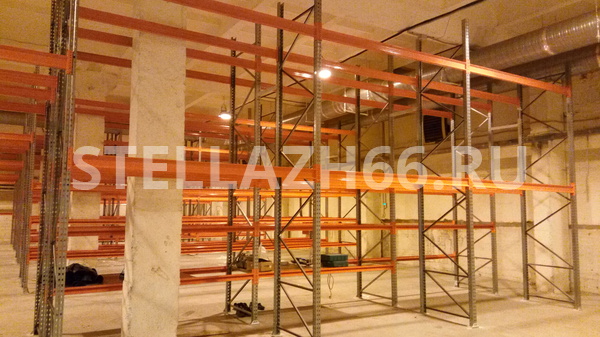 Фронтальные промышленные стеллажи