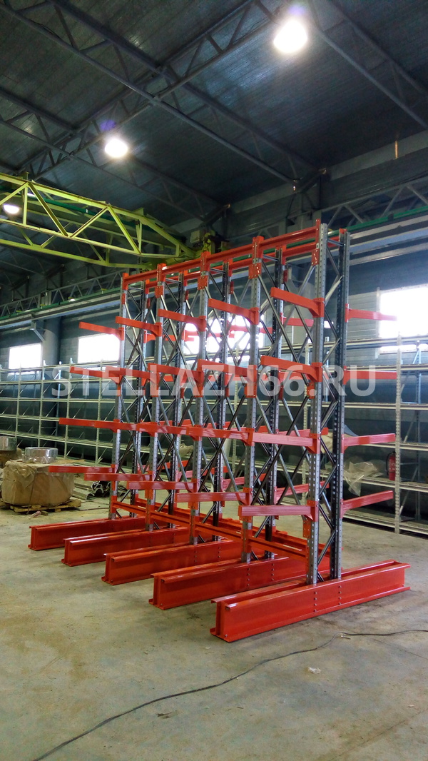 Консольные среднегрузовые стеллажи для «Ростехмет»