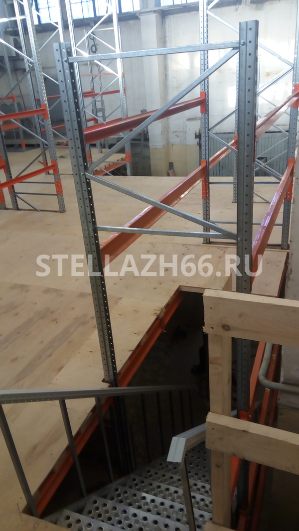 Мезонин на основе промышленных стеллажей