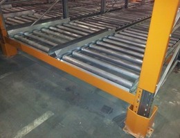 Стеллаж паллетный гравитационный