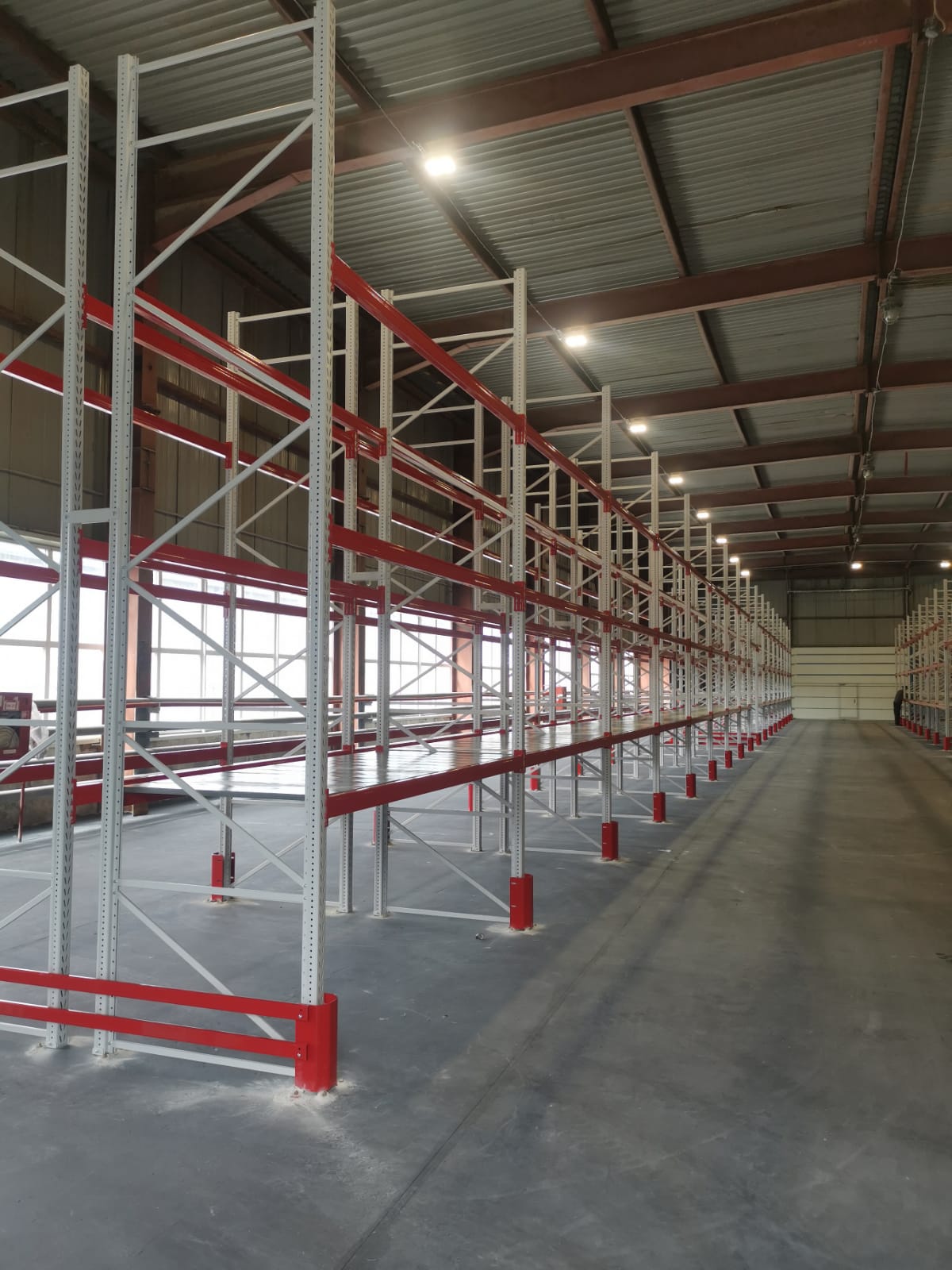 Мезонин двухэтажный на основе среднегрузовых стеллажей